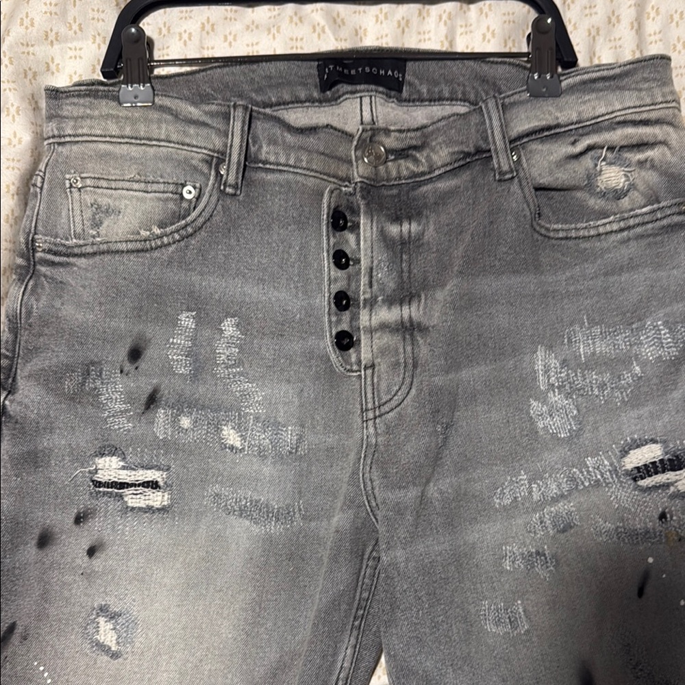 Art Meet Chaos Distressed Gray Jeans